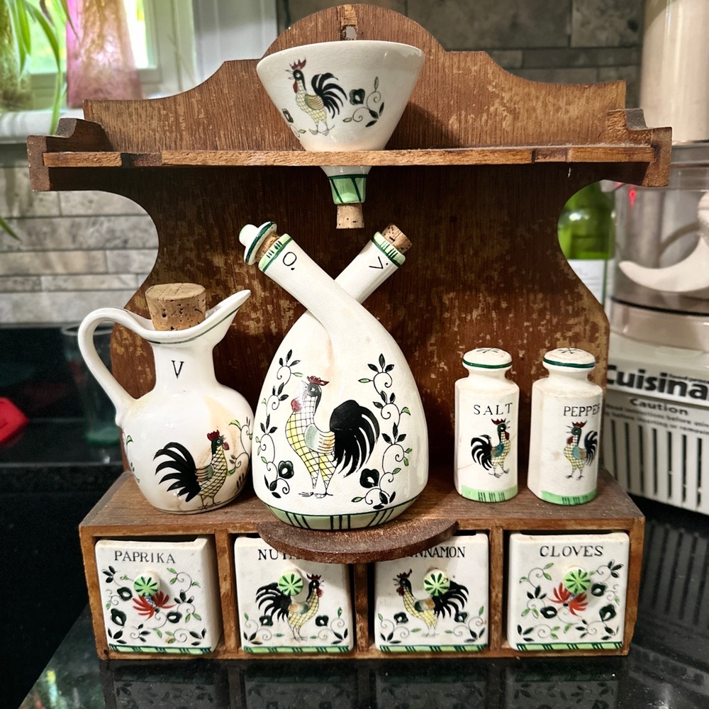 Vintage Royal Sealy Oil And Vinegar Spice Rack - Incomplete.